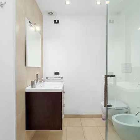 Marconi 9 Apartment *